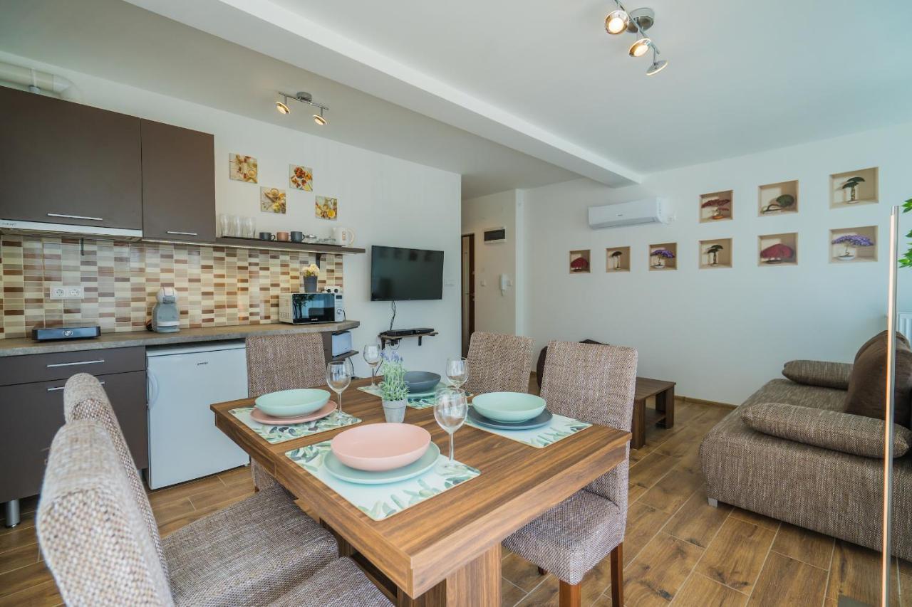 Gemini Apartments Siófok I., III. Bagian luar foto