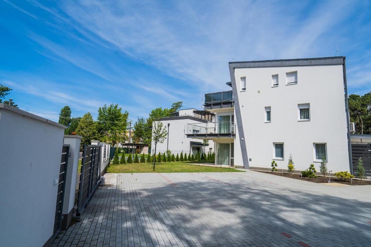 Gemini Apartments Siófok I., III. Bagian luar foto